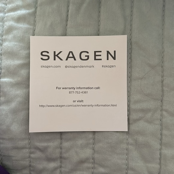 NIB Skagen Rose Gold Watch - Picture 4 of 4